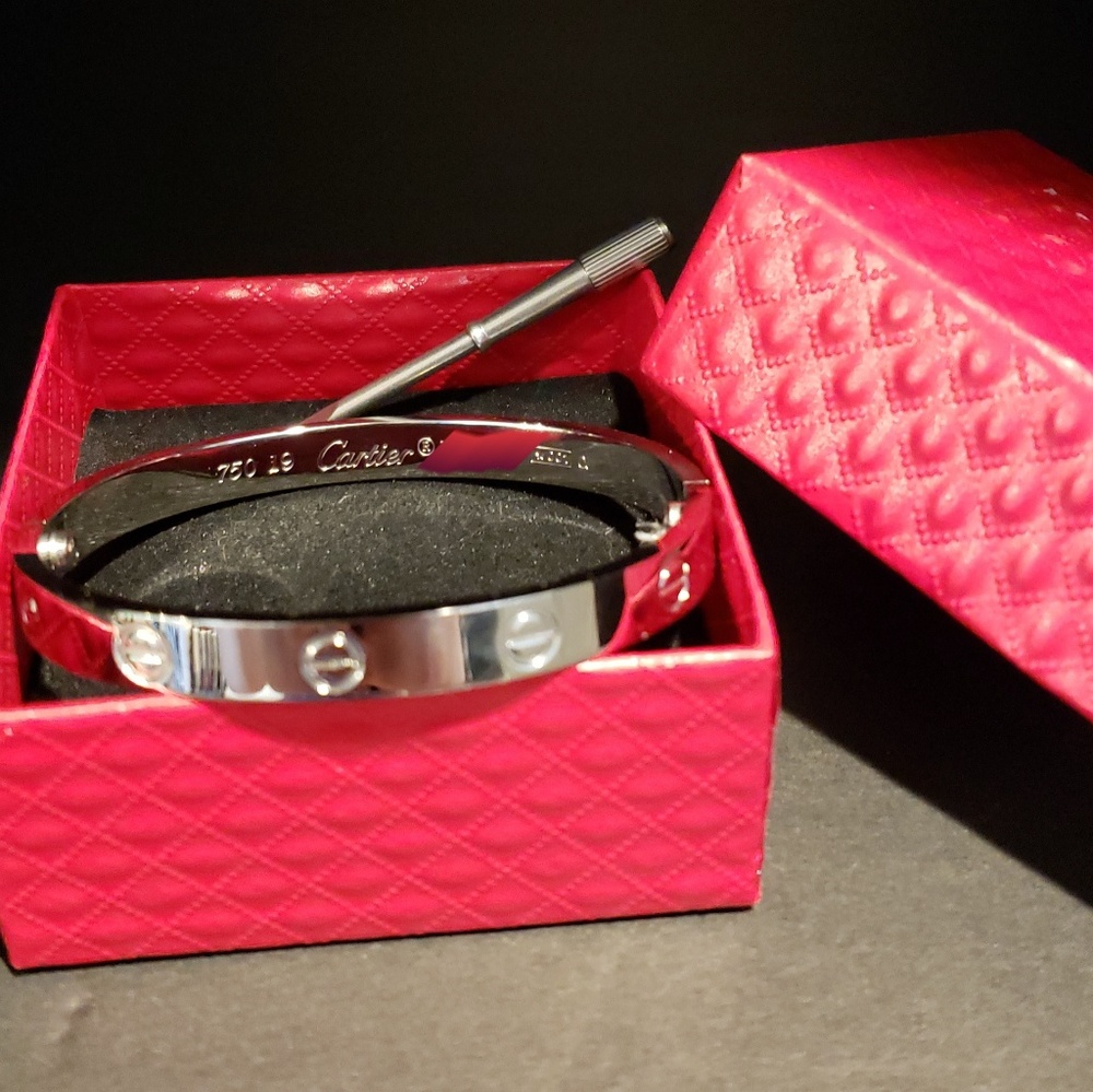 Love bracelet with Screwdriver